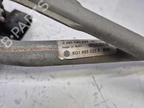 Used Front wiper motor Front wiper motor VW POLO IV (9N_, 9A_) 1.4 TDI (70 hp) 36310230 36310230