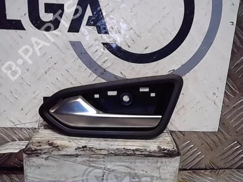 Used Front left interior door handle RENAULT CLIO V (B7_) 1.3 TCe 130 (B7MF) (131 hp) 13856178