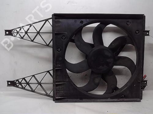 Køleventilator elektrisk VW POLO (9N_, 9A_) 1.2 (54 hp) 13834974