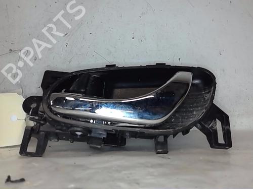 Venstre bak invendig håndtak NISSAN X-TRAIL III (T32_, T32R, T32RR) 1.6 dCi (T32) (130 hp) 21361890