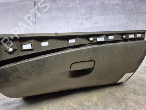 Used Glove box RENAULT MEGANE III Hatchback (BZ0/1_, B3_) 1.2 TCe (BZ16, BZ28) (132 hp) 30867968