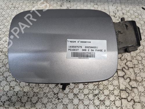 Used Fuel flap PEUGEOT 308 SW II (LC_, LJ_, LR_, LX_, L4_) 1.5 BlueHDi 130 (131 hp) 26162416
