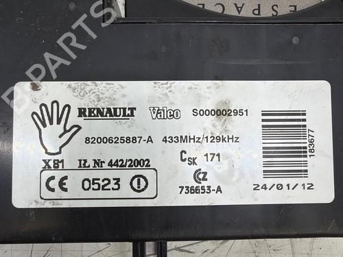 Card reader RENAULT ESPACE IV (JK0/1_) 2.0 dCi (JK03, JK04, JK1C, JK1G, JK1J, JK1K) | BP38275095E4 - Image 2