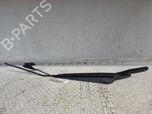 Used Front windshield wiper arm RENAULT CLIO IV (BH_) 1.5 dCi 90 (90 hp) 24871453