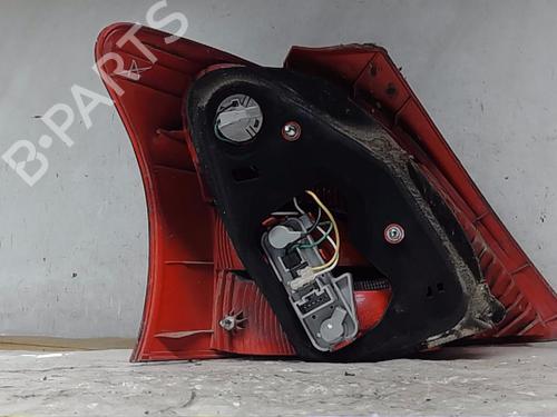 Høyre baklys TOYOTA YARIS (_P9_) 1.4 D-4D (NLP90_, NLP90R) (90 hp) 19068662