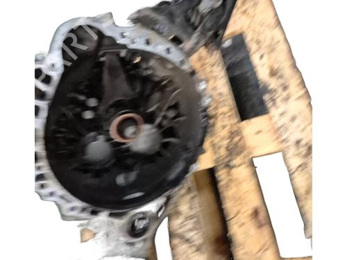 Used Gearbox TOYOTA VERSO (_R2_) 2.0 D-4D (AUR20_, AUR20R) (126 hp) 28051043