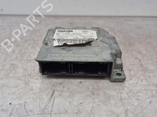 Airbag module PEUGEOT 407 (6D_) 2.0 HDi 135 (6DRHRH, 6DRHRE, 6DRHRG, 6DRHRJ) (136 hp) 32376829