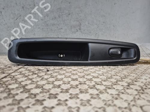 Used Left rear window switch RENAULT KADJAR (HA_, HL_) 1.5 dCi 110 (HLA3) (110 hp) 26897143
