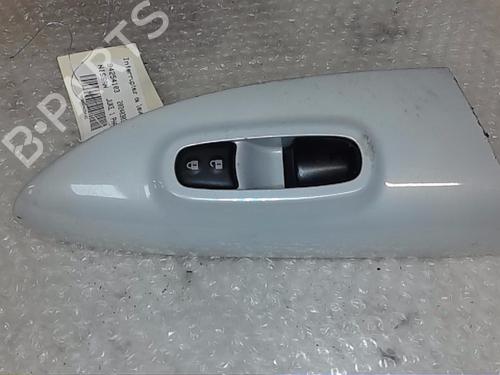 Used Right front window switch NISSAN JUKE (F15) 1.5 dCi (110 hp) 20508591