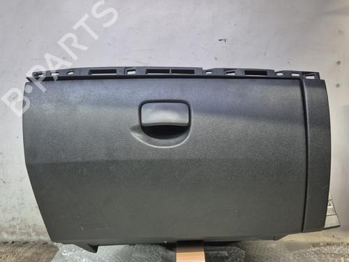 Handskerum RENAULT CLIO III (BR0/1, CR0/1) 1.5 dCi (88 hp) 30163904