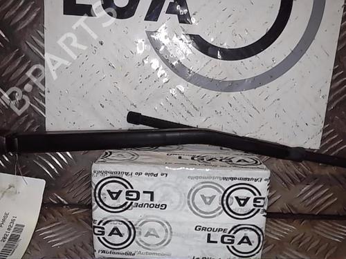 Used Rear windshield wiper arm BMW 1 (E87) 118 d (143 hp) 14559881