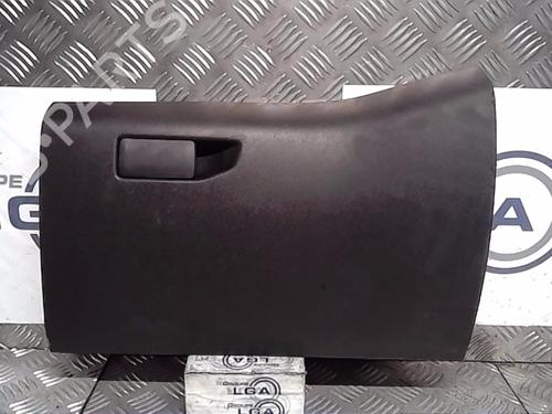 Used Glove box PEUGEOT 308 SW II (LC_, LJ_, LR_, LX_, L4_) 1.6 BlueHDi 120 (120 hp) 13861840