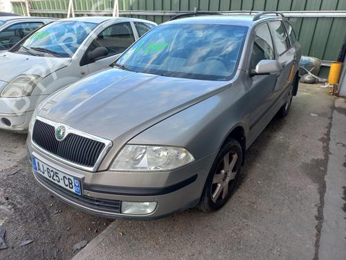 ZENEC Z-F5601 Einbaurahmen Für Skoda Octavia 3 - Zubehör Für Z-E1010