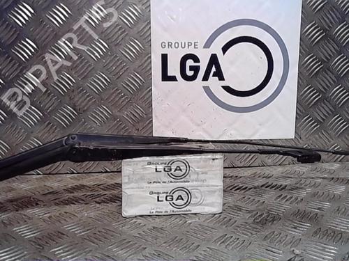 Used Front windshield wiper arm FORD FIESTA VI (CB1, CCN) 1.4 TDCi (70 hp) 14555291