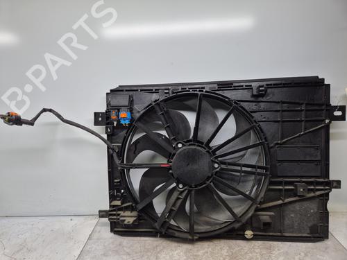 Used Radiator fan CITROËN C5 AIRCROSS (A_) 1.2 PureTech 130 (ARHNSJ) (131 hp) 32307777