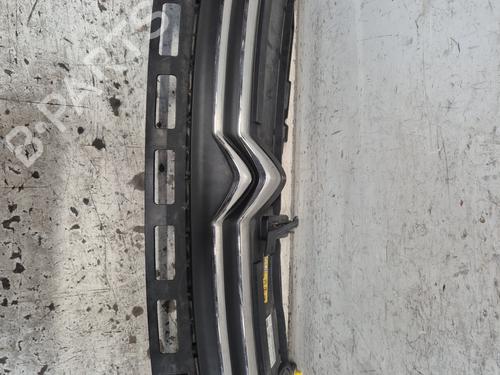 Used Grille CITROËN C3 III (SX) 1.2 PureTech 82 (83 hp) 29318303