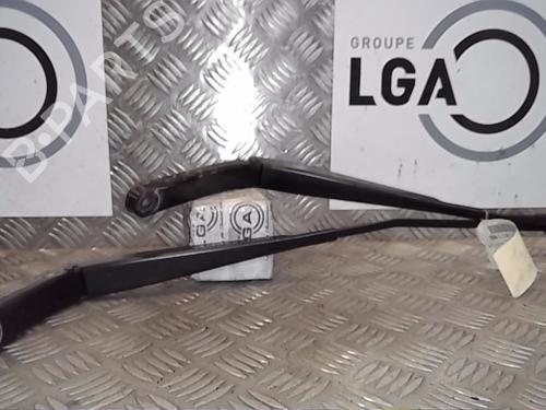 Used Front windshield wiper arm SEAT IBIZA IV SC (6J1, 6P5) 1.9 TDI (105 hp) 14557831