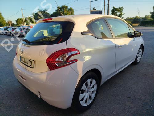 Left front door PEUGEOT 208 I (CA_, CC_) 1.0 VTi | BP28828367C2