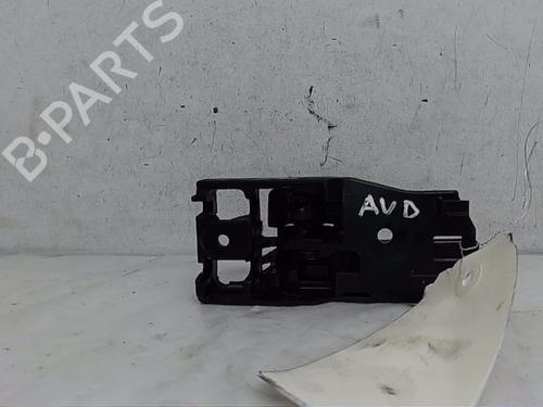 Høyre foran invendig håndtak TOYOTA RAV 4 II (_A2_) 2.0 D 4WD (CLA20_, CLA21_, CLA20R, CLA21R) | BP13825005I14 