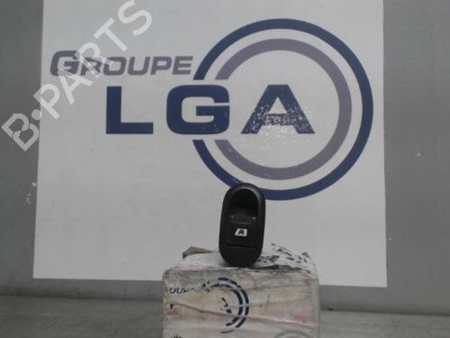 Used Left front window switch PEUGEOT 1007 (KM_) 1.4 (75 hp) 13868889