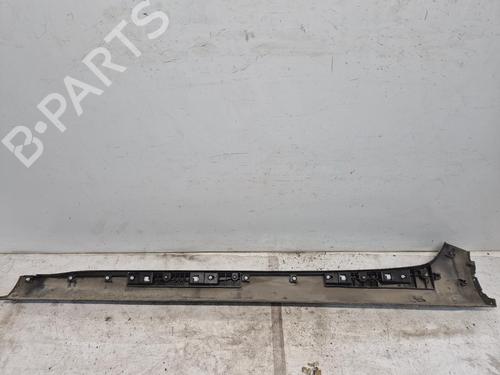 Used Right sideskirt Right sideskirt 37149934 37149934