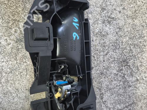 Poignée intérieure avant gauche PEUGEOT 308 SW II (LC_, LJ_, LR_, LX_, L4_) 1.5 BlueHDi 100 | BP30047238I13 