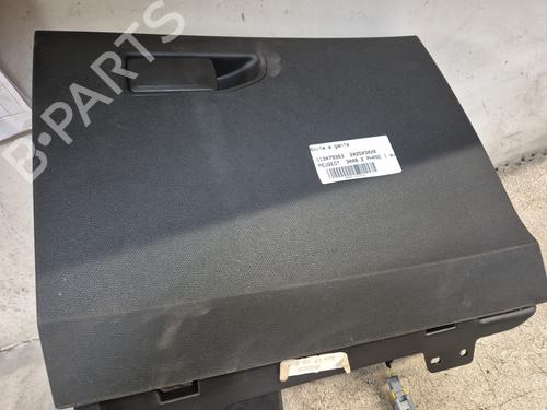 Used Glove box PEUGEOT 3008 II SUV (MC_, MR_, MJ_, M4_) 1.5 BlueHDi 130 (131 hp) 29550500