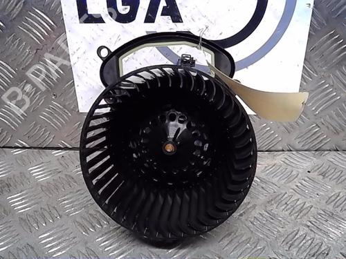 Used Heater blower motor RENAULT MEGANE IV Hatchback (B9A/M/N_) [2015-2025]  14555799