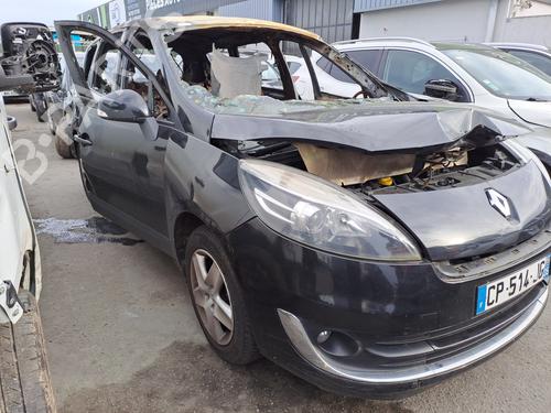 Left headlight RENAULT SCÉNIC III (JZ0/1_) 1.5 dCi | BP25300130C28