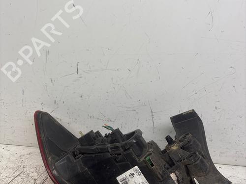 Piloto trasero derecho Piloto trasero derecho 38676219 38676219