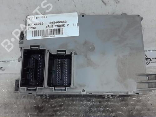 Used Fuse box FORD KA (RU8) 1.2 (69 hp) 18476205