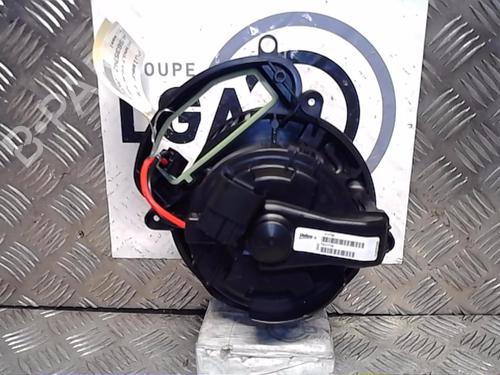 Heater blower motor RENAULT KADJAR (HA_, HL_) 1.2 TCe 130 (HLMR) | BP14556257M62