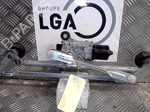 Used Front wiper motor RENAULT KADJAR (HA_, HL_) 1.3 TCe 140 (HLNB, HLN1) (140 hp) 13854407