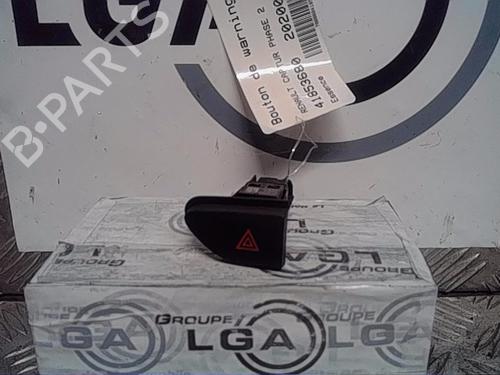 Used Warning switch RENAULT CAPTUR I (J5_, H5_) 1.3 TCe 150 (J5NK, J5JS) (150 hp) 13858771