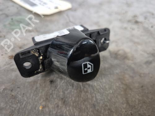 Used Right front window switch FIAT 500 (312_) 1.2 (312AXA1A) (69 hp) 27992829