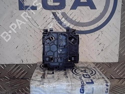 Used Headlight switch RENAULT KADJAR (HA_, HL_) 1.3 TCe 140 (HLNB, HLN1) (140 hp) 14553639