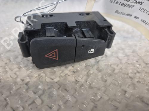 Used Warning switch DACIA SANDERO II TCe 90 (B8M1, B8MA, B8AC) (90 hp) 25981226