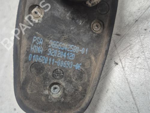 antennabase-citroen-ds3-sa_-2009-2010-2011-2012-2013-2014-2015-2016-38054587 main image