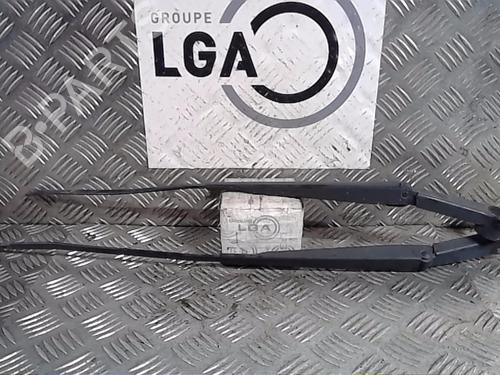 Used Front windshield wiper arm CITROËN C4 Grand Picasso I (UA_) [2006-2013]  14558813