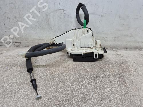 rear-left-lock-maserati-levante-suv-m161-2016-27289155 main image