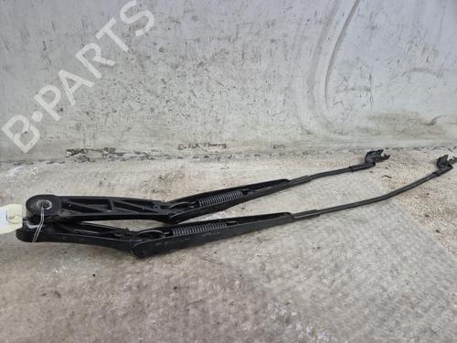 Used Front windshield wiper arm VW GOLF VII (5G1, BQ1, BE1, BE2) 1.6 TDI (110 hp) 27187957