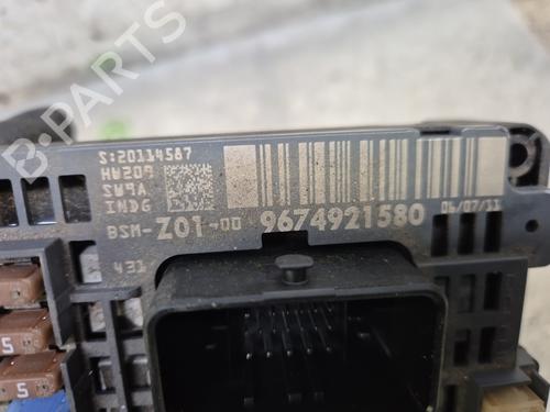 Fuse box CITROËN C4 II (NC_) 1.6 HDi 110 | BP30521683E1
