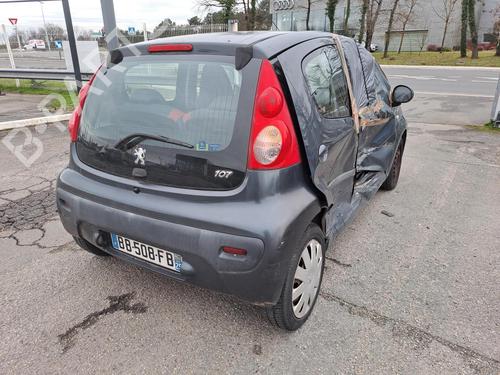 Right taillight PEUGEOT 107 (PM_, PN_) 1.0 | BP18076396C35 