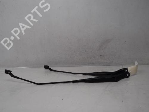 Front windshield wiper arm PEUGEOT 2008 I (CU_) 1.2 THP 110 / PureTech 110 | BP15834467C143 