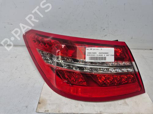 left-taillight-mercedes-benz-e-class-coupe-c207-2009-2010-2011-2012-2013-2014-2015-2016-33443710 main image