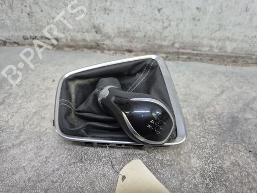 Used Shift knob OPEL CORSA F (P2JO) 1.2 (68) (75 hp) 30867940
