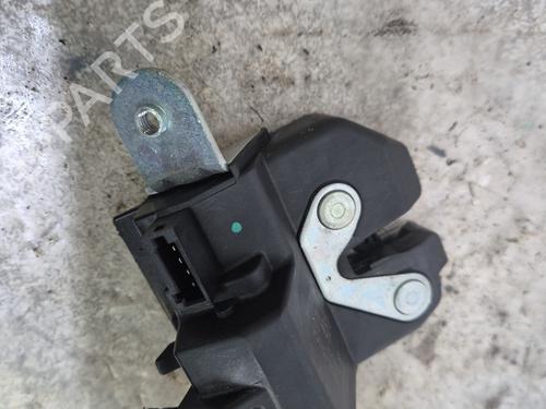 Używane Zamek klapy tylnej / bagażnika ALFA ROMEO MITO (955_) 1.6 JTDM (955AXC1B) (120 hp) 30798014