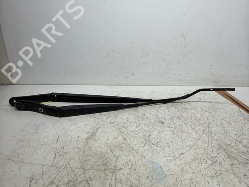 Used Front windshield wiper arm Front windshield wiper arm 39500774 39500774