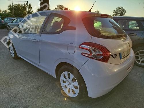 Left front door PEUGEOT 208 I (CA_, CC_) 1.0 VTi | BP28828367C2