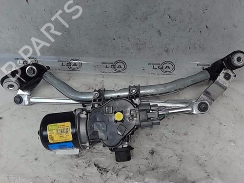Used Front wiper motor RENAULT CAPTUR II (HF_) Blue dCi 115 (HFAD) (116 hp) 18114172